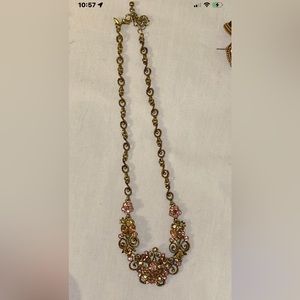 AMAZING Avon signed Rhinestone Flower Necklace